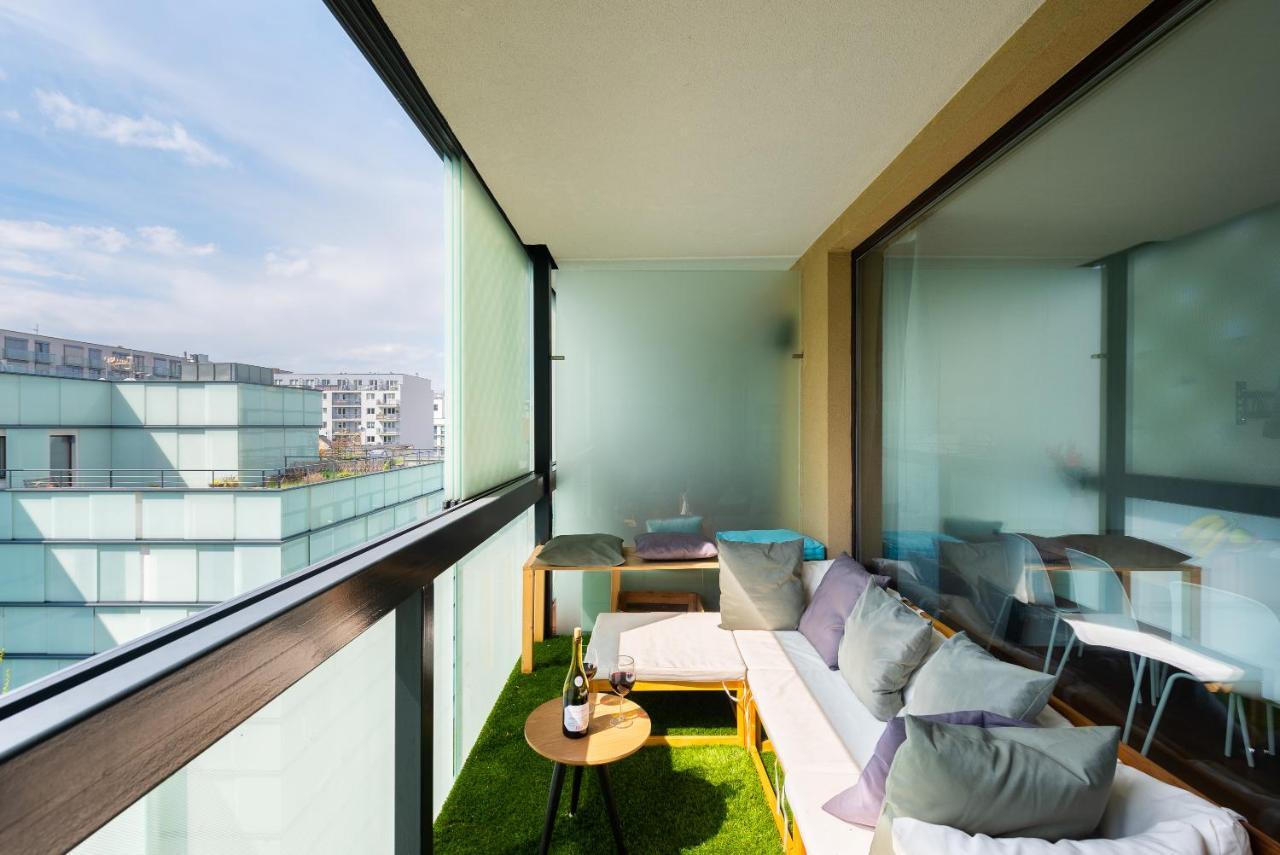 Apartment With 4 Bedrooms 프라하 외부 사진