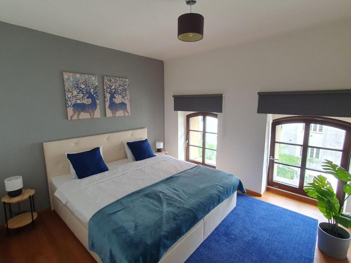 Apartment With 4 Bedrooms 프라하 외부 사진